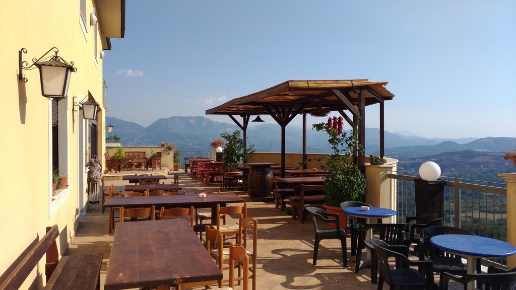 Castelluccio Superiore Hotel Sette E Mezzo מראה חיצוני תמונה