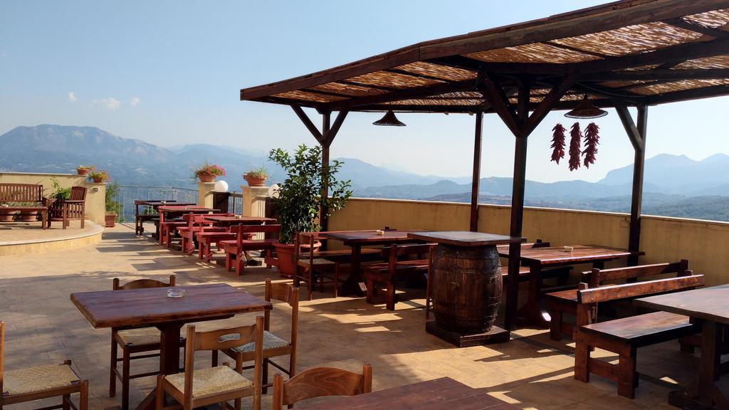 Castelluccio Superiore Hotel Sette E Mezzo מראה חיצוני תמונה